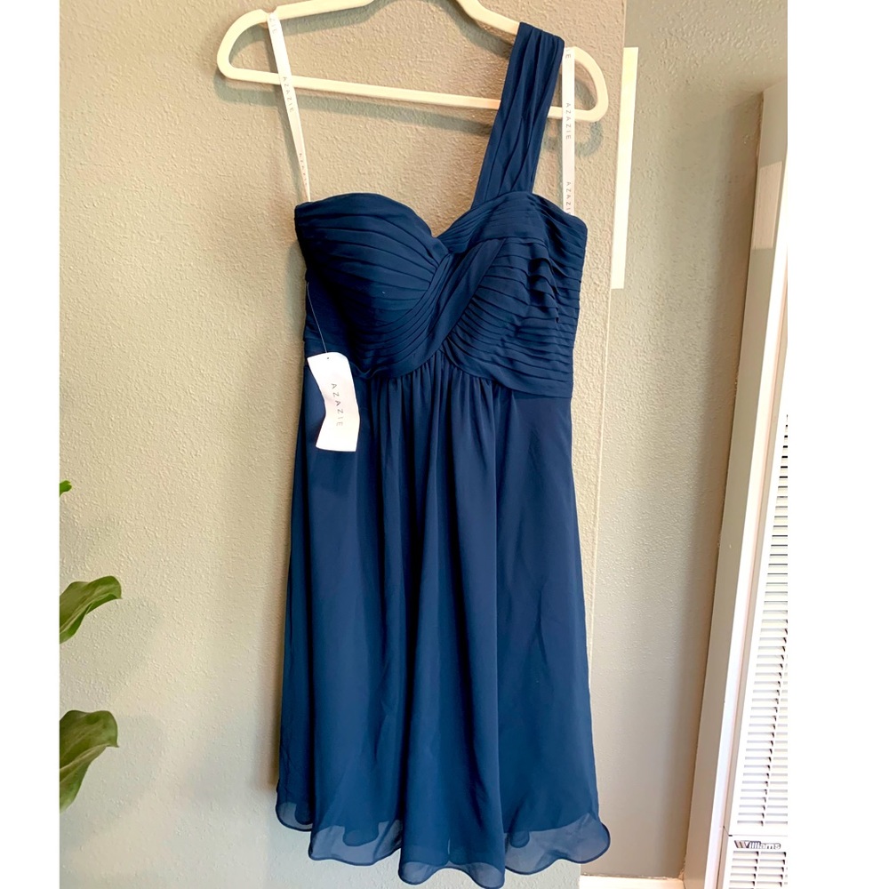 AZAZIE NWT “Sariah” off the shoulder new length Dark Navy, size A6. # AZ613435